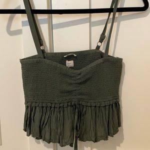 Aritzia camisole- cropped olive green. Brand: Wilfred